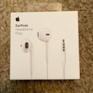 Apple ear pods